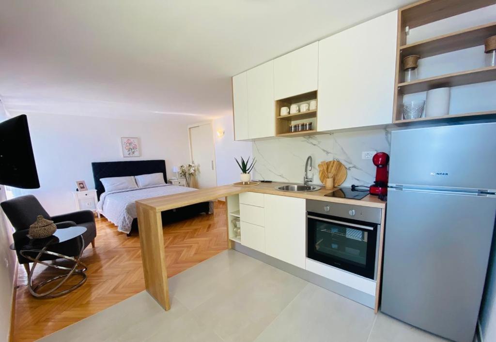 Apartmani Pami Podstrana Exterior foto
